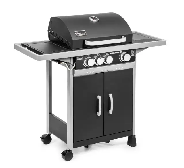 Grill gazowy z rusztem żeliwnym - dlaczego warto go mieć w ogrodzie?