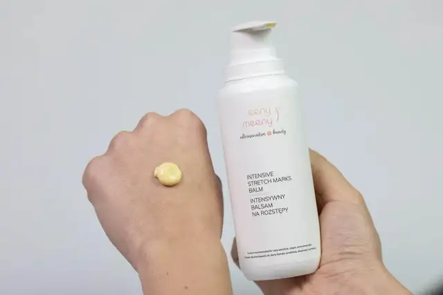 Jak skutecznie zapobiegać rozstępom na piersiach w ciąży i dbać o skórę