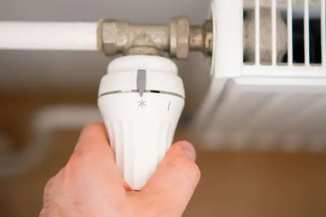 Jak działa kotłownia gazowa w bloku i jak unikać problemów z ogrzewaniem