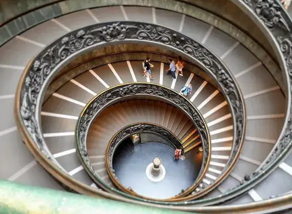 Jak nadlać schody - uniknij najczęstszych błędów i zyskaj efektowny wygląd