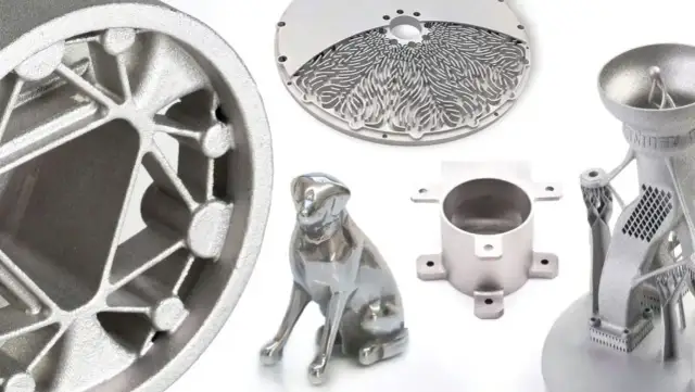 Metalowe wydruki 3D: koło, pies, okrągły element z ażurowym wzorem i części mechaniczne.