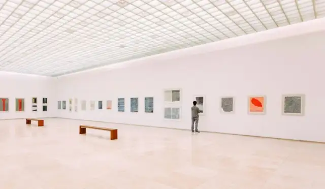 Wystawa sztuki nowoczesnej: odkryj najciekawsze wydarzenia w Polsce