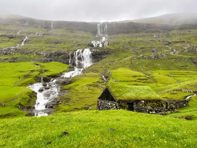 Jak dostać się na wyspy owcze - najlepsze opcje podróży i porady