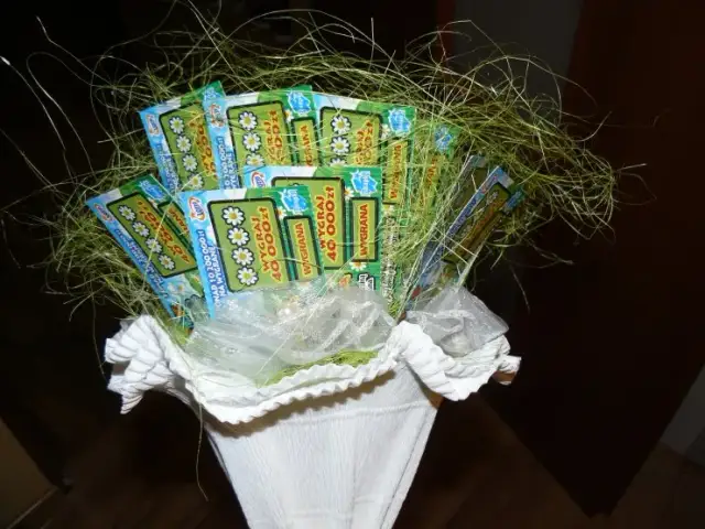 Jak zrobić bukiet ze zdrapek - łatwy sposób na oryginalną dekorację