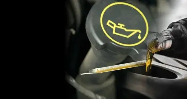 Motoröl nachfüllen: So vermeiden Sie teure Motorschäden