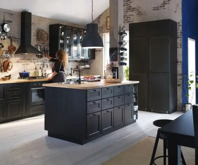 Koszty montażu mebli IKEA: Porównanie cen i jak zaoszczędzić?