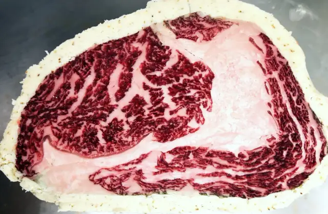 Sezonowana wołowina: jak przygotować idealne danie i gdzie kupić
