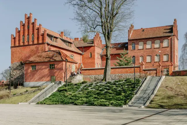 Olsztynek Zamek: Historia i zwiedzanie zamku w Olsztynku
