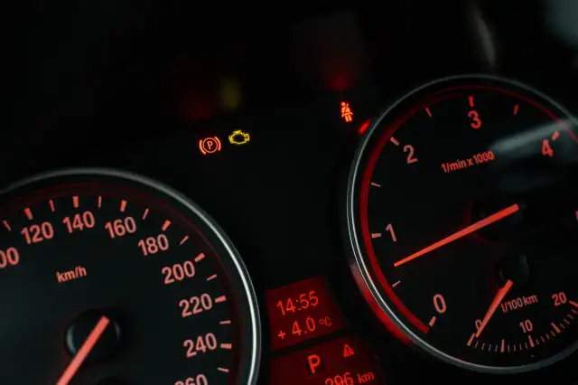 Objawy uszkodzonych wtryskiwaczy benzynowych, które mogą zrujnować Twój silnik