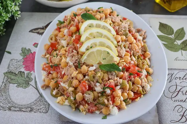 Ensalada de garbanzos: tu receta fácil y nutritiva en 15 min