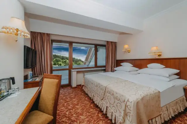 Ile kosztuje nocleg w hotelu Gołębiewski? Sprawdź ceny pokoi i oferty