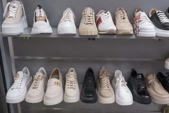 Gdzie kupić buty w Krakowie? Odkryj najlepsze sklepy i oferty