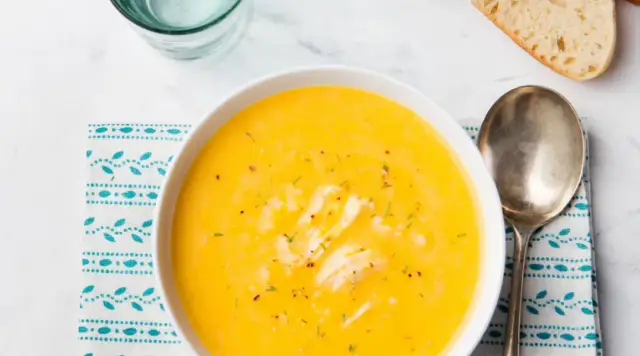 Velouté de pâtisson : la recette crémeuse et toutes nos astuces