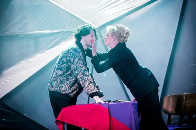 Szymon Kaczmarek reżyser: jego niezwykła kariera i wpływ na teatr