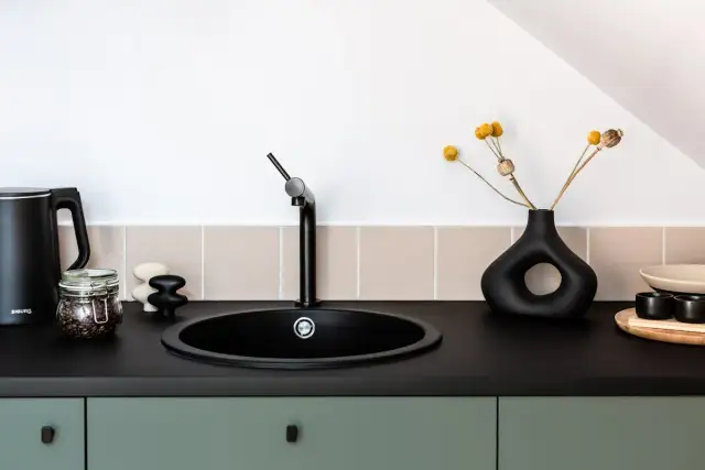 Wymiana kranu w kuchni: Poradnik DIY. Zrób to sam i oszczędź!