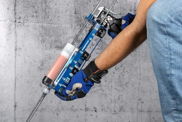 Jak założyć silikon na pistolet bez błędów - proste kroki i porady