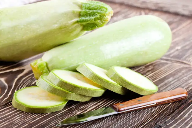 Przepisy na obiad z kabaczka: Szybko, łatwo i pysznie!