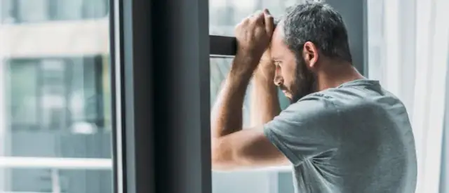 Dlaczego mam depresję? Odkryj przyczyny i sposoby na poprawę samopoczucia