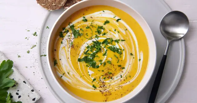 Cremige Kartoffel-Karotten-Suppe: So gelingt sie einfach jedem!