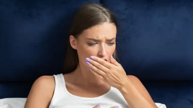 Objawy H. pylori w jamie ustnej: Nieświeży oddech i co dalej?