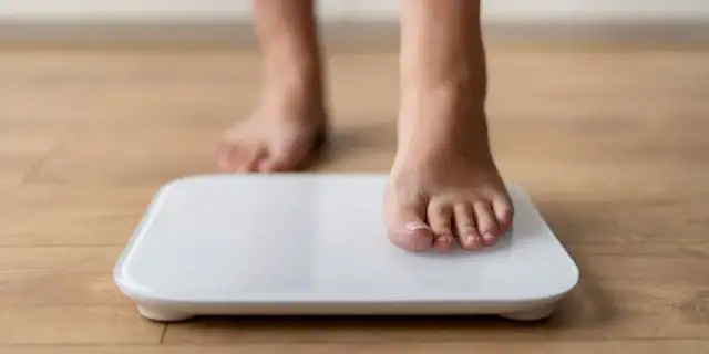 1000 kalorii dziennie ile schudnę? Poznaj ryzyko i efekty diety