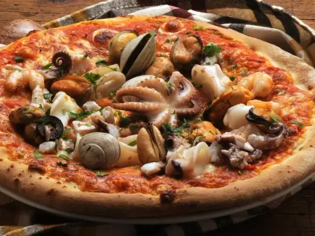 Zrób dietetyczną pizzę: 50% mniej kalorii, 100% smaku! Poradnik