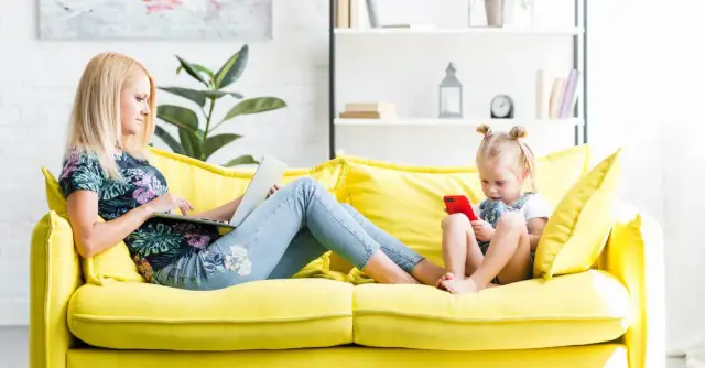 Ile kosztuje pranie kanapy Karcherem? Sprawdź, co wpływa na cenę i co zyskujesz!