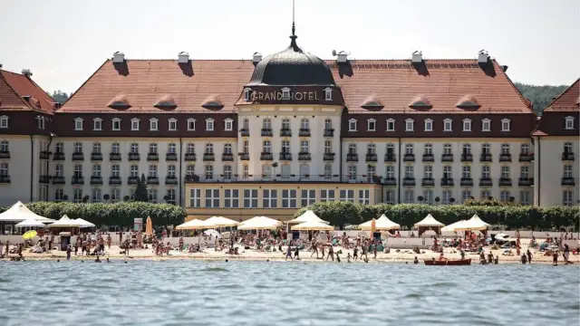 Hotel Marmur gdzie jest? Odkryj tajemnice fikcyjnego hotelu w Sopocie
