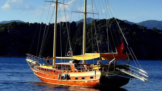 Tekst piosenki gdzie ta keja – zrozum emocje i morskie marzenia