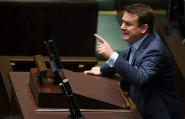 O co chodzi Kaczyńskiemu? Kontrowersje i polityczne plany w tle