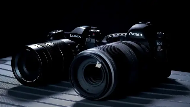 Jaki aparat analogowy na start? Kompakt vs. Lustrzanka wybierz mądrze