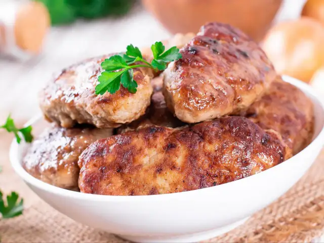 Mięso mielone: Od klasyki po światowe smaki co na obiad?