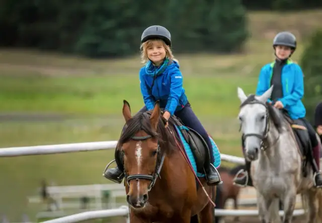 Jeździectwo: Jak zacząć przygodę z końmi? Przewodnik dla początkujących