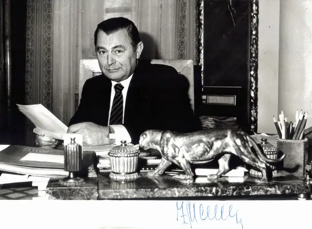 Z-b-i-g-n-i-e-w- -Z-i-o-b-r-o-:- -D-w-o-j-e- -s-y-n-ó-w- -- -J-a-n- -J-e-r-z-y- -i- -A-n-d-r-z-e-j.- -P-o-z-n-a-j- -r-o-d-z-i-n-ę