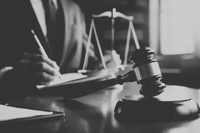 Dozór policyjny wlicza się do wyroku? Wyjaśniamy kluczowe zasady