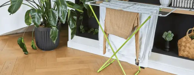 Gdzie suszyć pranie w bloku? Sprawdzone sposoby na szybkie suszenie