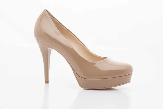 Cieliste szpilki stylizacje – inspiracje na każdą okazję, które zachwycą