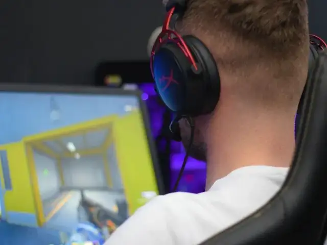 Jak podłączyć słuchawki bezprzewodowe do PS4 bez problemów?