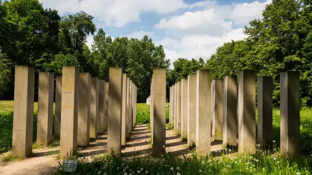 Centrum rzeźby w Orońsku: historia, wystawy i unikalne atrakcje