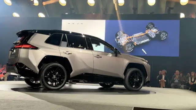 Nowa Toyota RAV4 2026: Data premiery, zmiany, ceny. Znamy szczegóły!