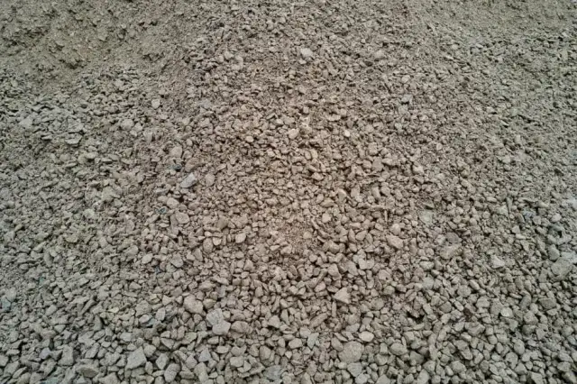 Jaki żwir na podjazd? Wybierz odpowiednie kruszywo dla trwałości