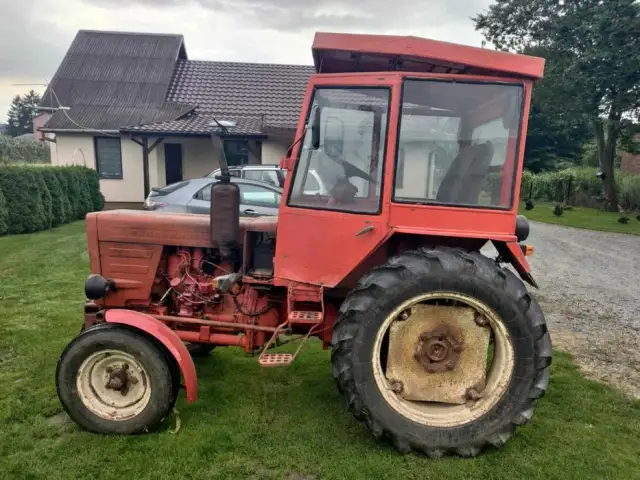 Władimirec T30 4x4: Cechy, parametry i dostępne oferty tego ciągnika