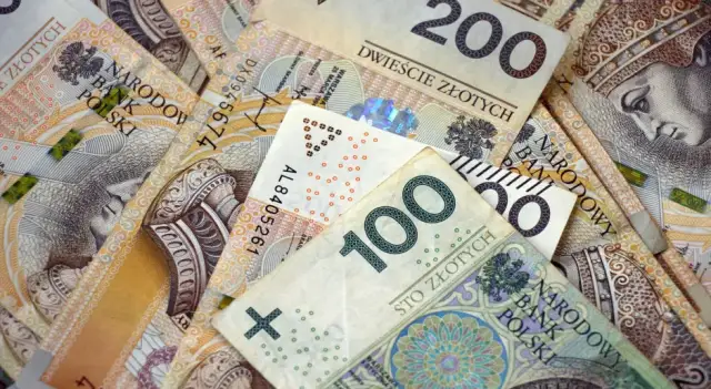 Dodatek 1000 zł dla pracowników DPS: Kto dostanie pieniądze w 2025?