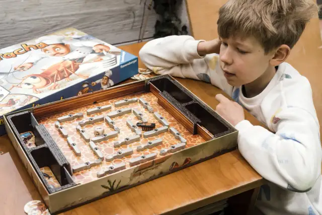 Najlepsze gry planszowe dla 13-latka, które zachwycą każdego nastolatka