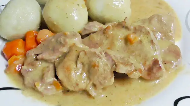 Jak zrobić sos z karkówki, który zachwyci Twoich gości