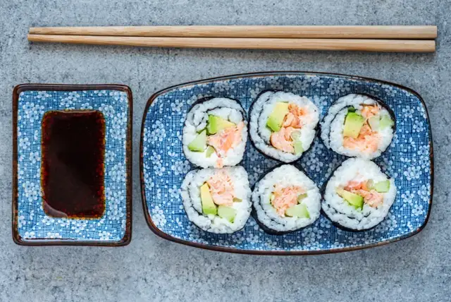 Jak przygotować łososia do sushi - uniknij błędów i ciesz się smakiem