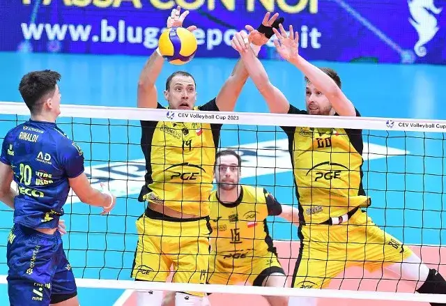 Zarobki siatkarzy PlusLigi: Od debiutanta do miliona euro