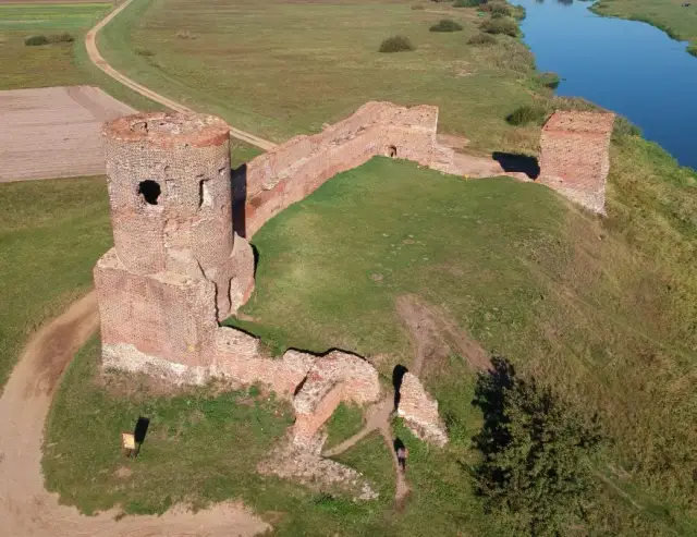 Tajemnice ruin zamku w Kole – historia i wyjątkowe atrakcje turystyczne