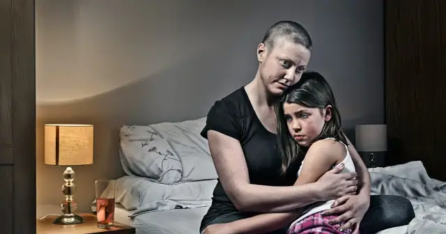 Jak dostać się do domu samotnej matki? Wymagania, dokumenty i pomoc krok po kroku