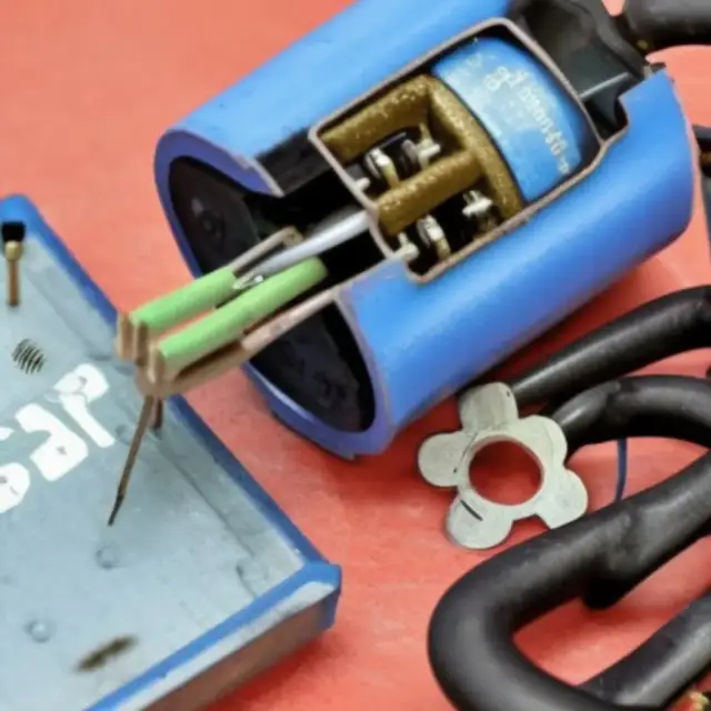 Jak prawidłowo dobrać kondensator do silnika – wzory i praktyczne porady